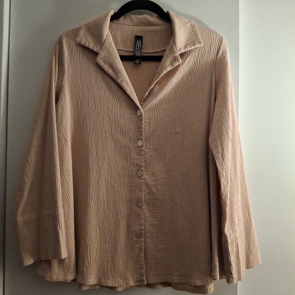 Marla Wynne Textured Baby Pink Long Sleeve Button Up Top